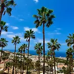 Апартаменты San Eugenio Stunning With Pool Tenerife *