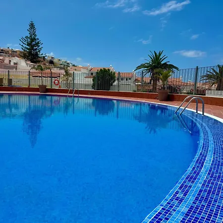 San Eugenio Stunning With Pool Tenerife Апартаменты *